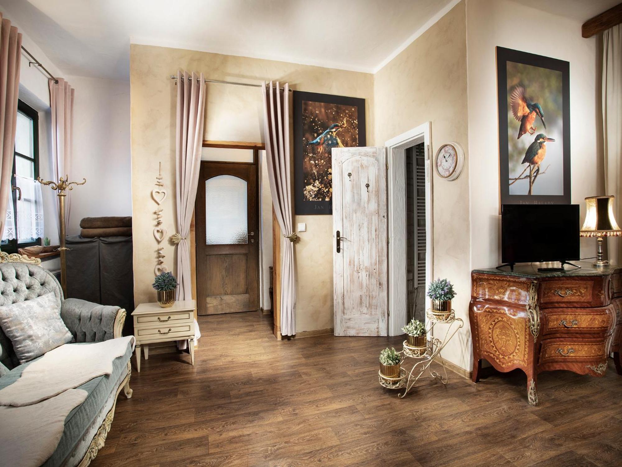 Lichtenstein Lva Apartman Břeclav Exterior foto